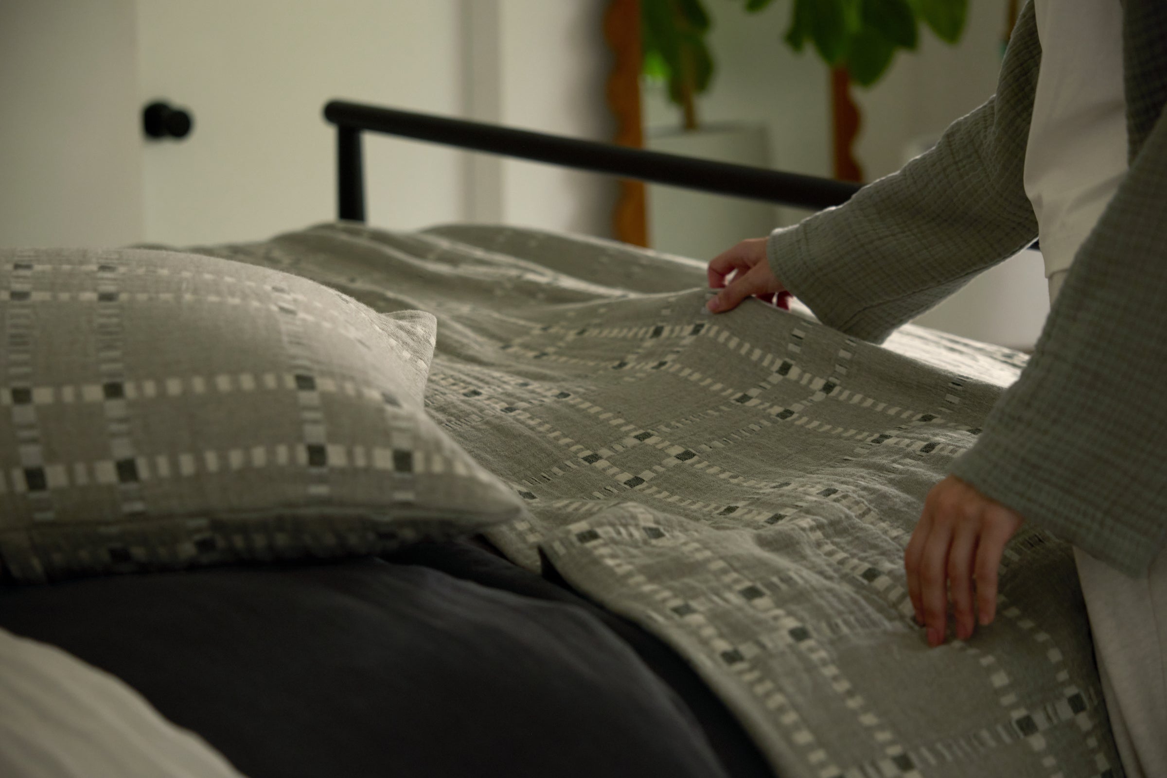 Grid Cotton Wool Coverlet - FINAL SALE (Moss)