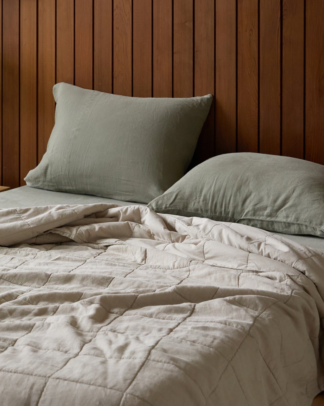Linen Fitted Sheet (Moss)