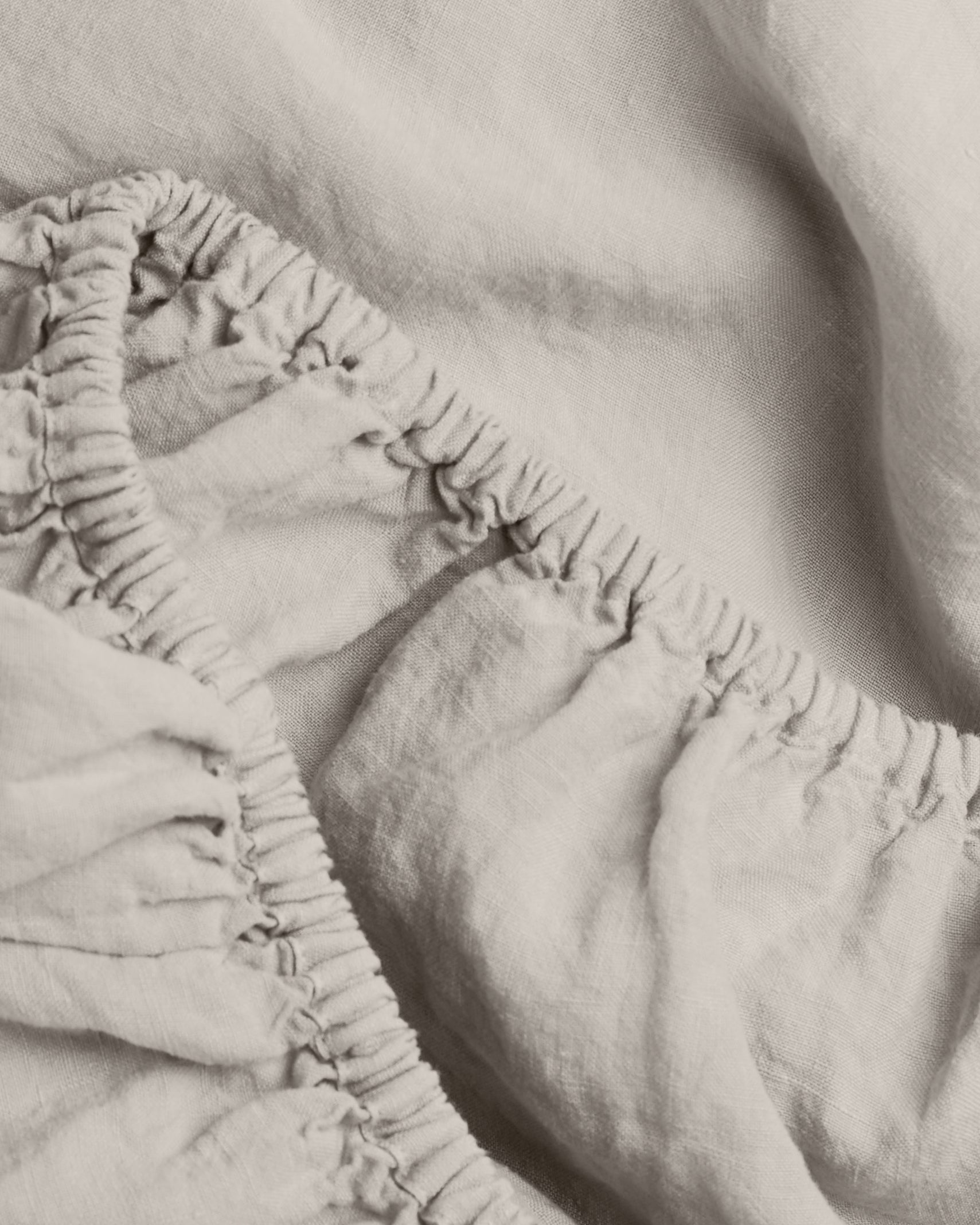 Linen Fitted Sheet (Dove)