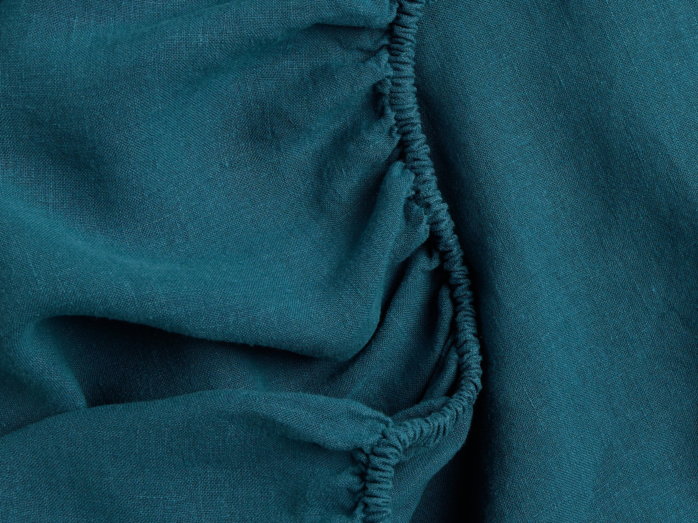 Linen Fitted Sheet - FINAL SALE (Peacock)