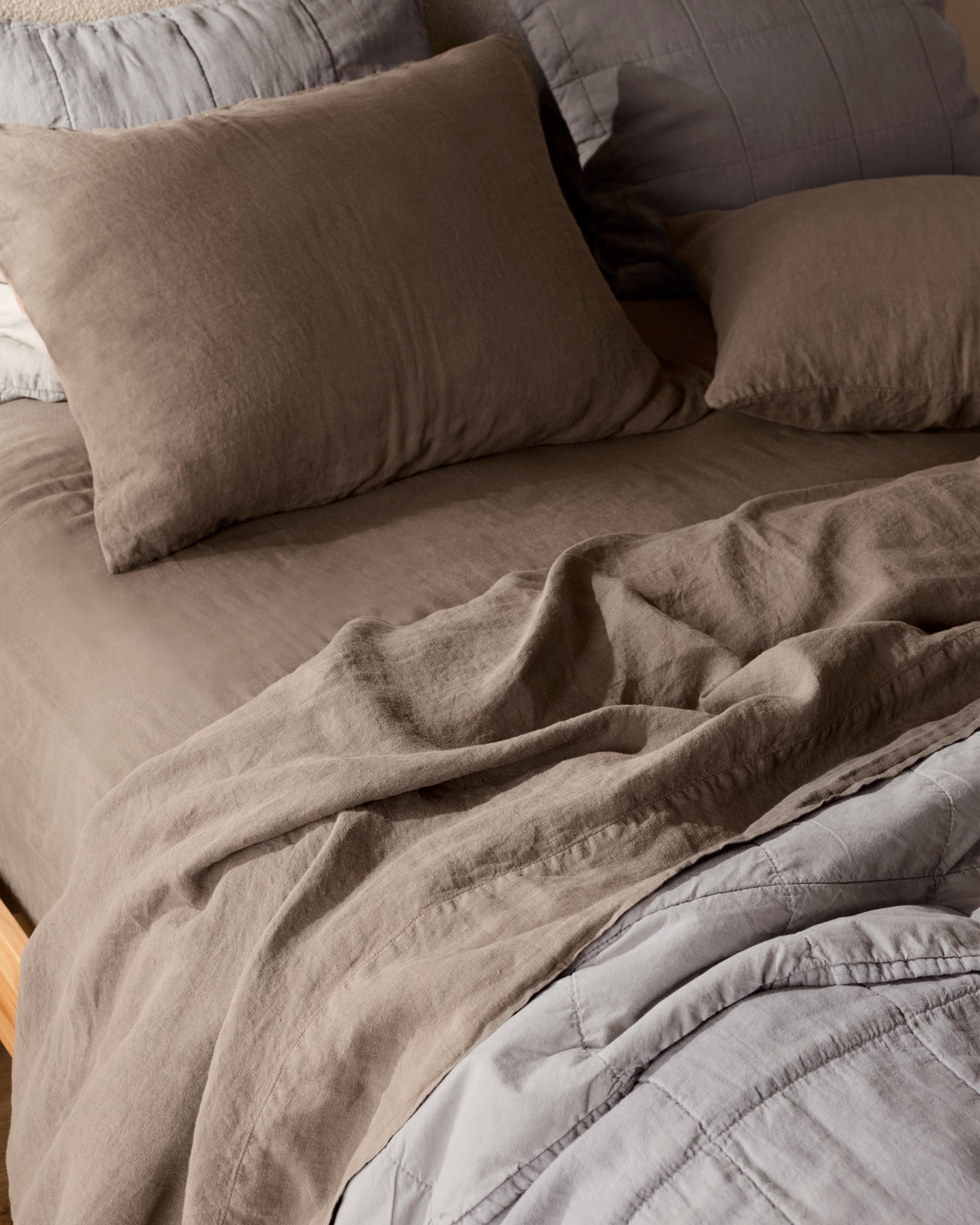 Linen Fitted Sheet (Warm Grey)