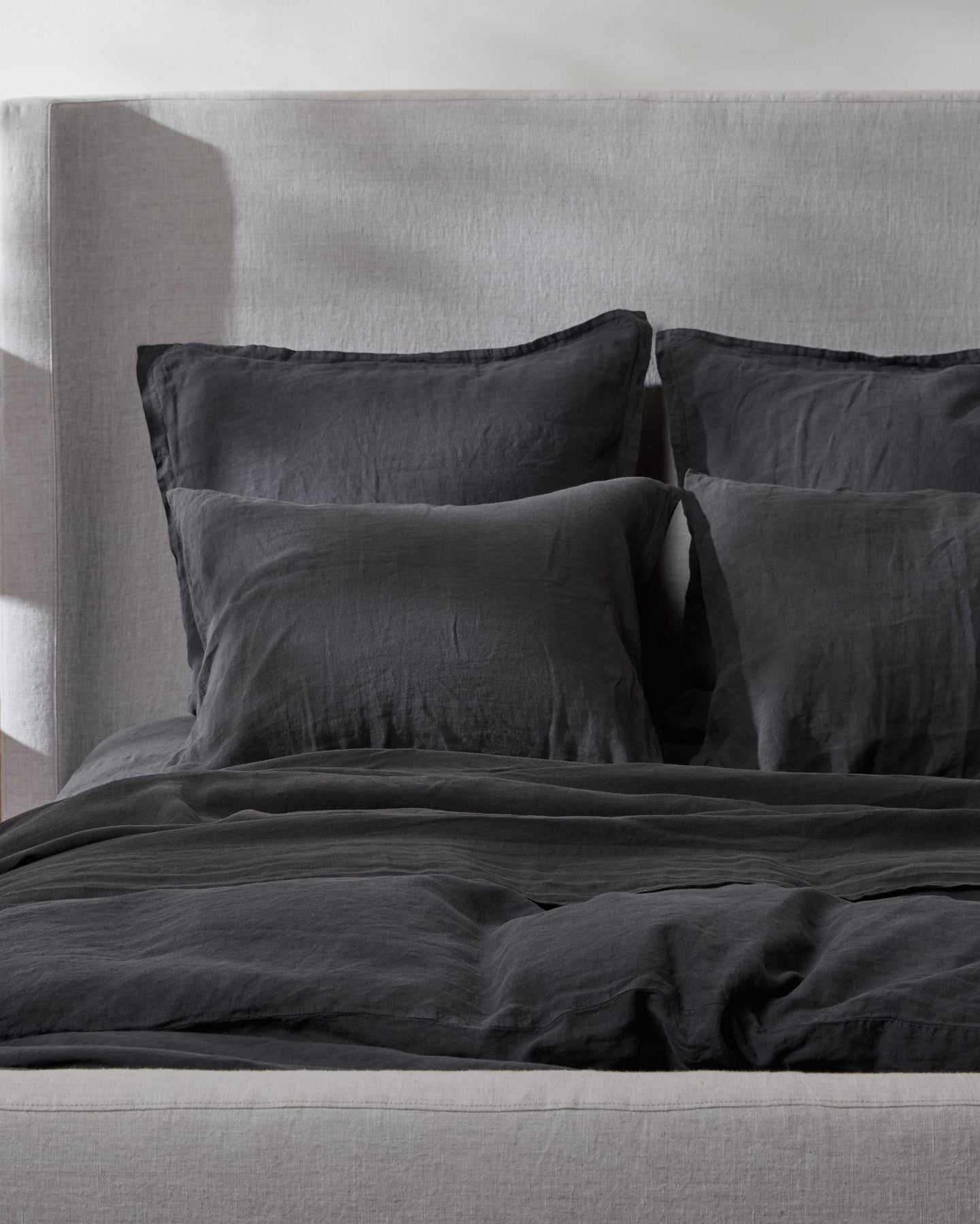 Linen Pillowcase Set - FINAL SALE (Coal)