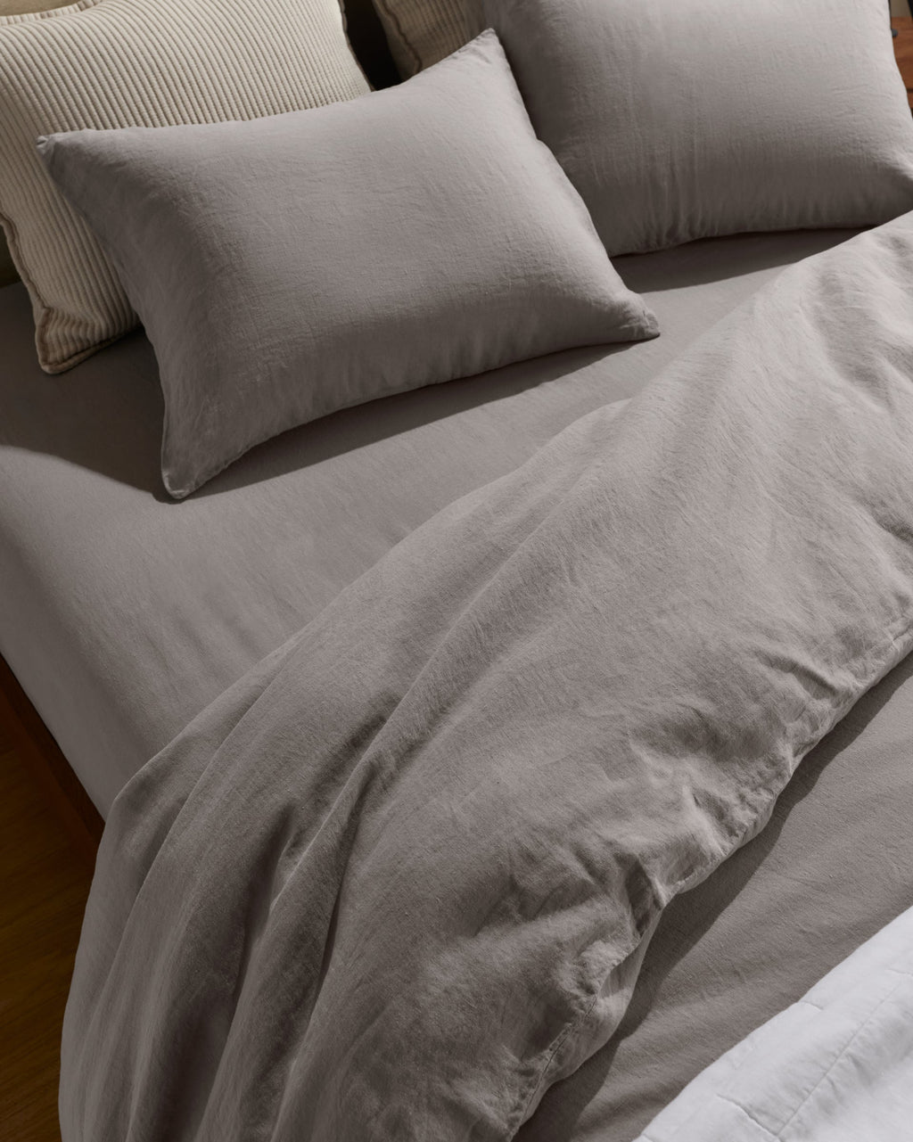 Linen Fitted Sheet (Pebble)