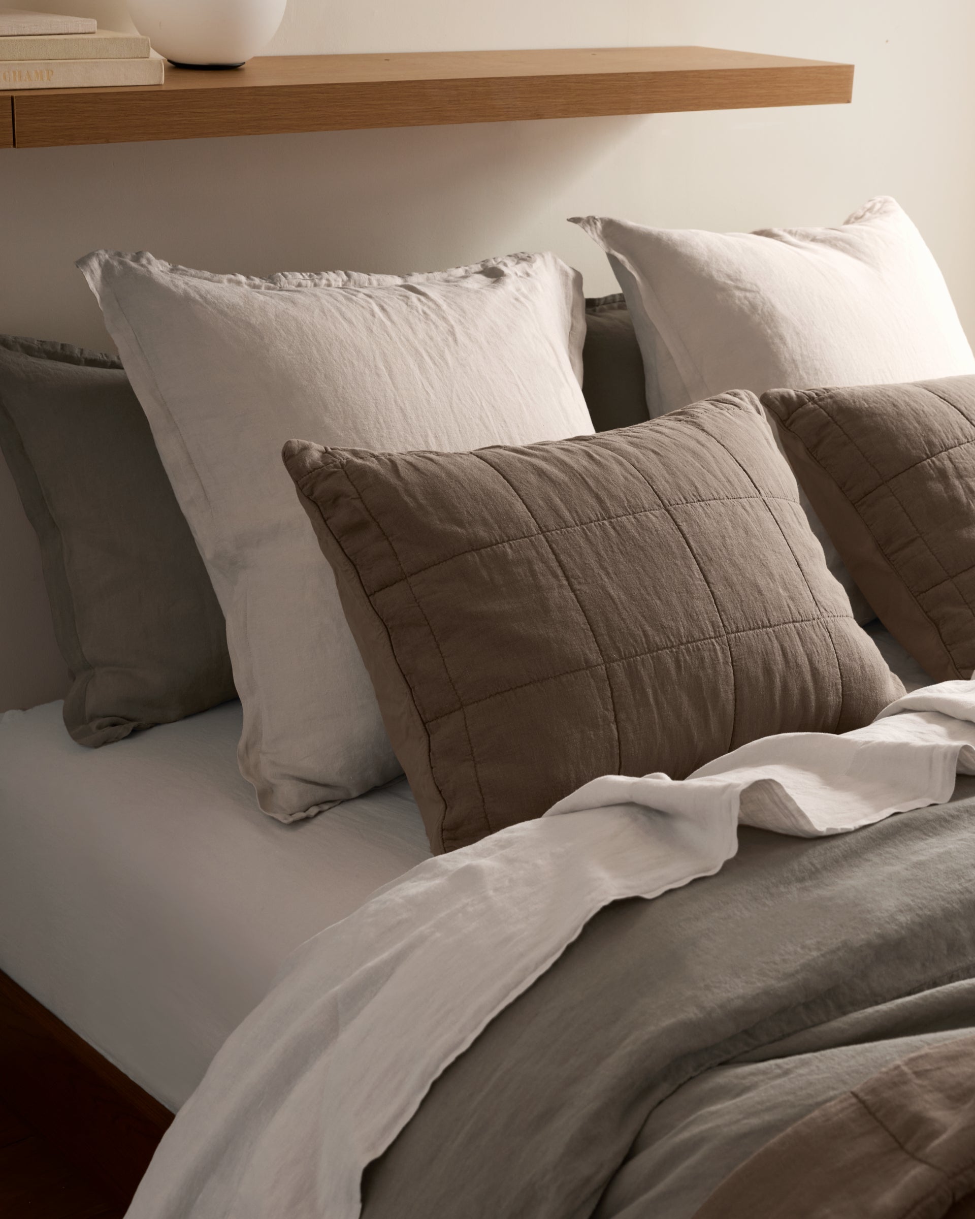 Linen Euro Sham (Dove)